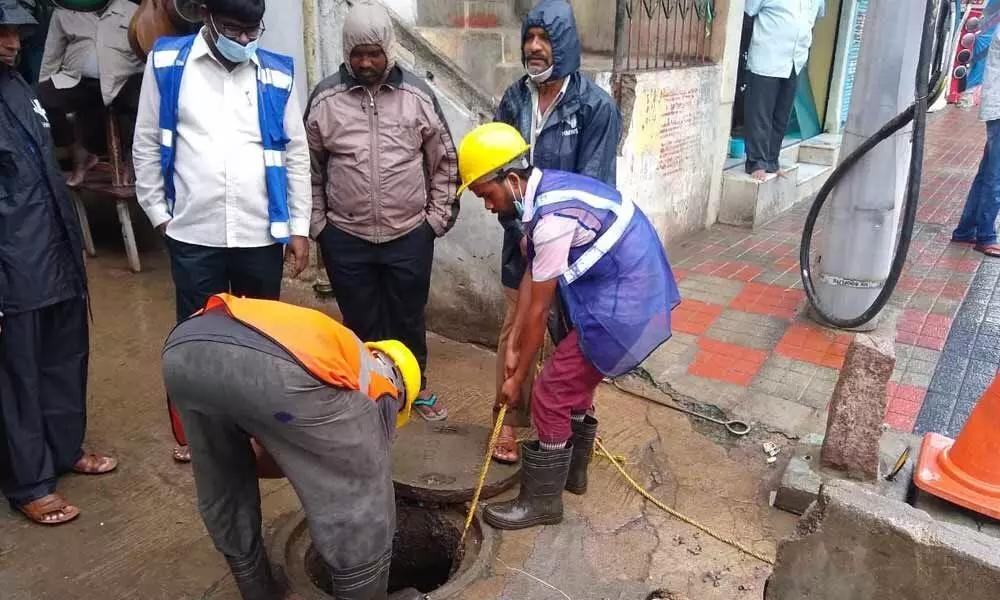 Most urban sewer infrastructure remains underground and difficult to inspect, making routine maintenance a significant operational challenge.